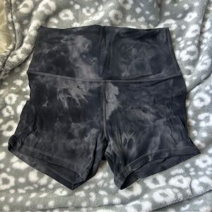 Lululemon W Black Tie-Dye Shorts
